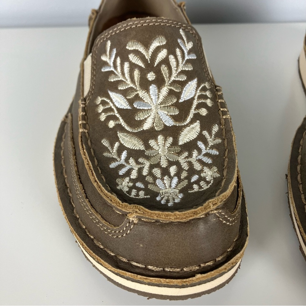Ariat Floral Cruiser W 7.5 Brown Leather Slip On Shoes Embroidered Boho Western - Picture 2 of 16